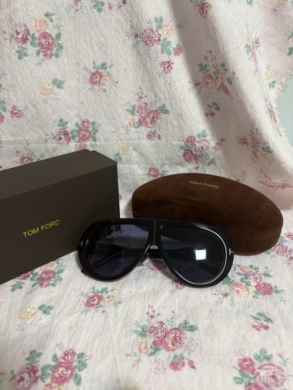 Tom Ford Black Women's Oversized Aviator Sunglasses